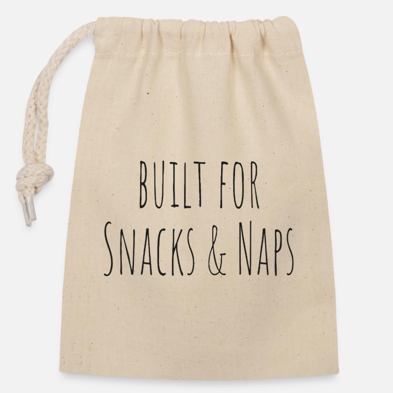 built for snacks and naps - Verschließbarer Geschenkbeutel aus Baumwolle (14x20cm) - Natur