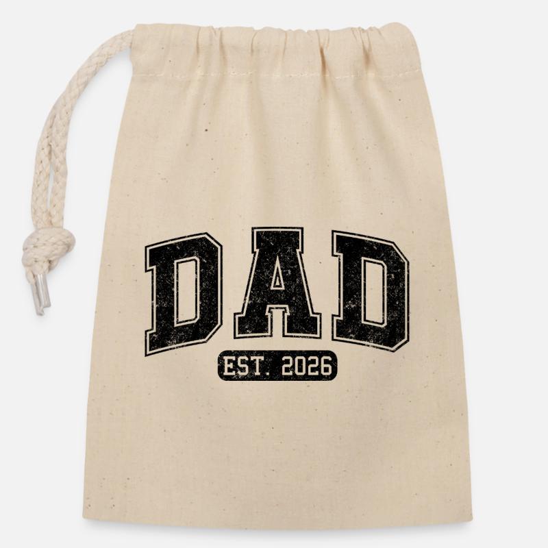 Dad est 2026 – Geschenkidee für stolze Väter  - Verschließbarer Geschenkbeutel aus Baumwolle (14x20cm) - Natur