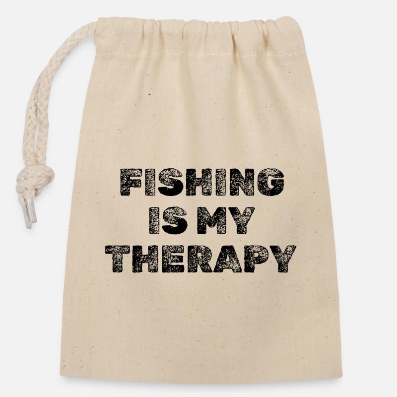 FISHING IS MY THERAPY Angler Spruch - Verschließbarer Geschenkbeutel aus Baumwolle (14x20cm) - Natur