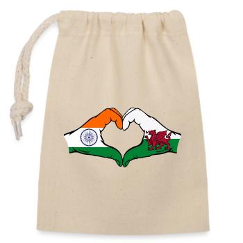 India Wales Flag Hands Heart Shape - Closable cotton gift bag (14x20cm) - nature - Front