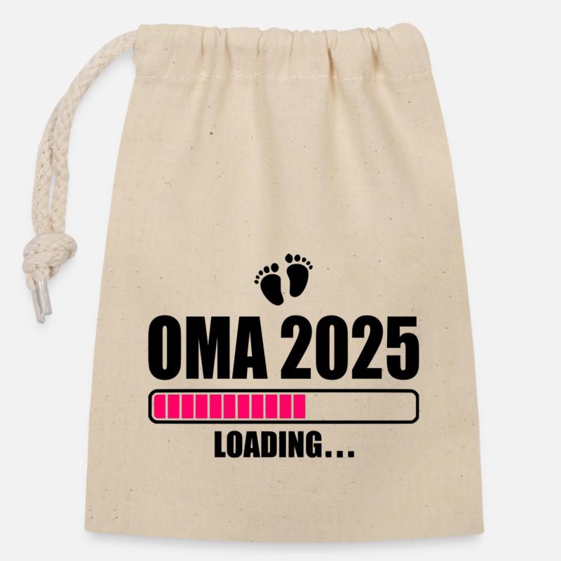 Oma 2025 loading - Verschließbarer Geschenkbeutel aus Baumwolle (14x20cm) - Natur
