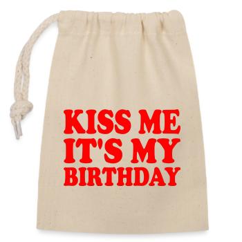 kiss me it's my birthday - Sac cadeau en coton avec cordon (14 x 20 cm) - nature - Devant