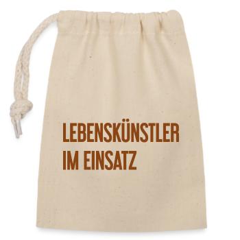 Lebenskünstler im Einsatz - Verschließbarer Geschenkbeutel aus Baumwolle (14x20cm) - Natur - Vorne