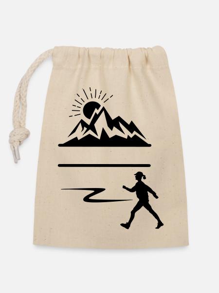 Wandererin Berge Banner - Verschließbarer Geschenkbeutel aus Baumwolle (14x20cm) - Natur