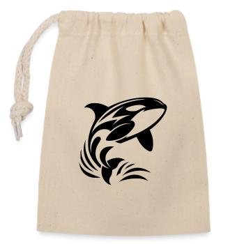 Orca der aus dem Wasser springt im Tattoo Style - Verschließbarer Geschenkbeutel aus Baumwolle (14x20cm) - Natur - Vorne