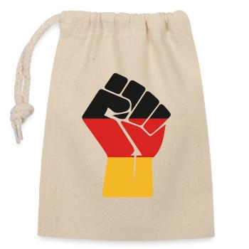 Flaggenfaust Kraft der Einheit - Verschließbarer Geschenkbeutel aus Baumwolle (14x20cm) - Natur - Vorne