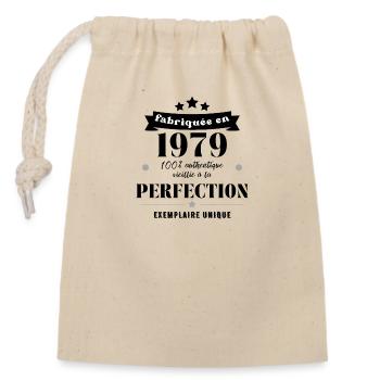 fabriquée en 1979 - Sac cadeau en coton avec cordon (14 x 20 cm) - nature - Devant