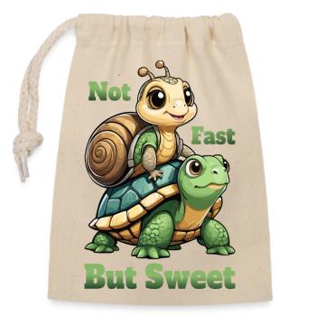Schildkröte und Schnecke - Verschließbarer Geschenkbeutel aus Baumwolle (14x20cm) - Natur - Vorne