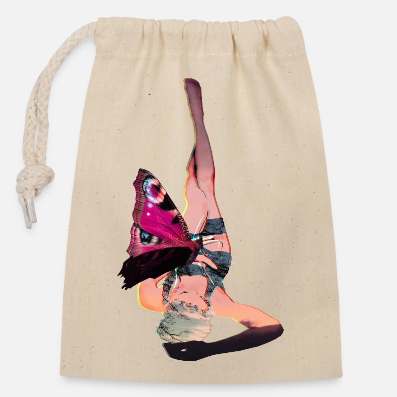 Femme allongée avec papillon - Sac cadeau en coton avec cordon (14 x 20 cm) - nature