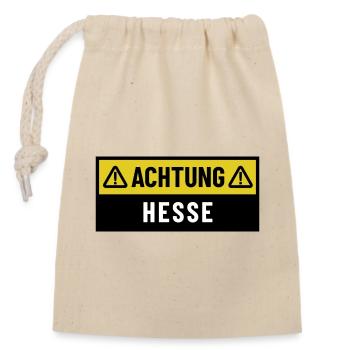 Achtung Hesse - Regionaler Spruch - Verschließbarer Geschenkbeutel aus Baumwolle (14x20cm) - Natur - Vorne