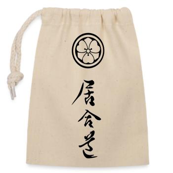 Iaido Kanji Symbol Mon - Wappen - Verschließbarer Geschenkbeutel aus Baumwolle (14x20cm) - Natur - Vorne