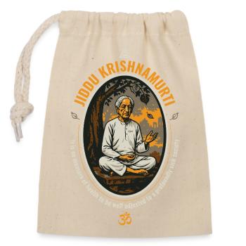 Jiddu Krishnamurti Meditierend in der Natur - Verschließbarer Geschenkbeutel aus Baumwolle (14x20cm) - Natur - Vorne