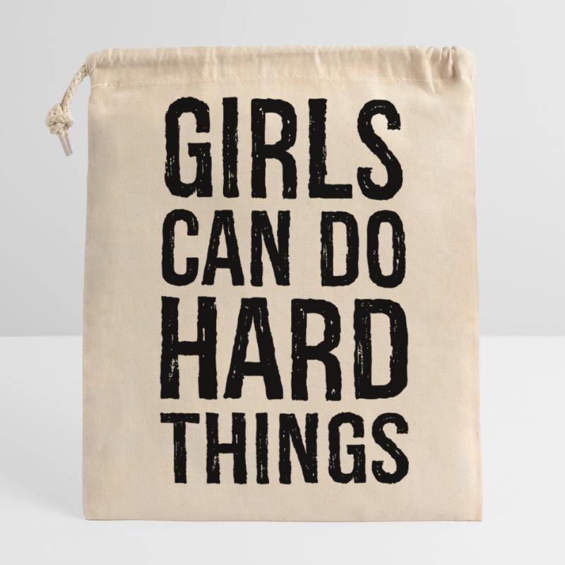 Les filles peuvent faire des choses difficiles Sac cadeau en coton avec cordon (14 x 20 cm)