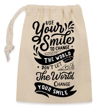 Citation « Utilisez votre sourire pour changer le monde » - Sac cadeau en coton avec cordon (14 x 20 cm) - nature - Devant