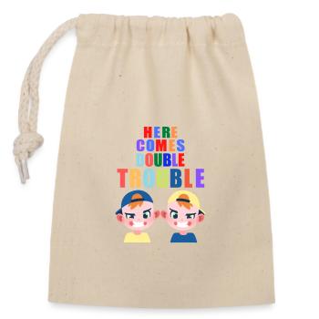 Here comes double Trouble twins boys - Closable cotton gift bag (14x20cm) - nature - Front