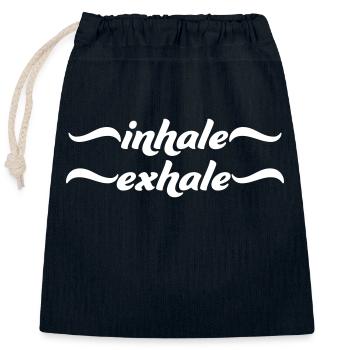 inhale exhale yoga Zitat - Verschließbarer Geschenkbeutel aus Baumwolle (25x30cm) - Navy - Vorne