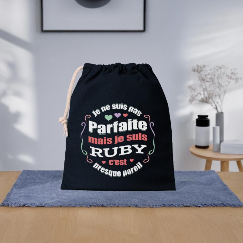 RUBY PARFAITE - PRENOM RUBY Sac cadeau en coton avec cordon (25 x 30 cm)