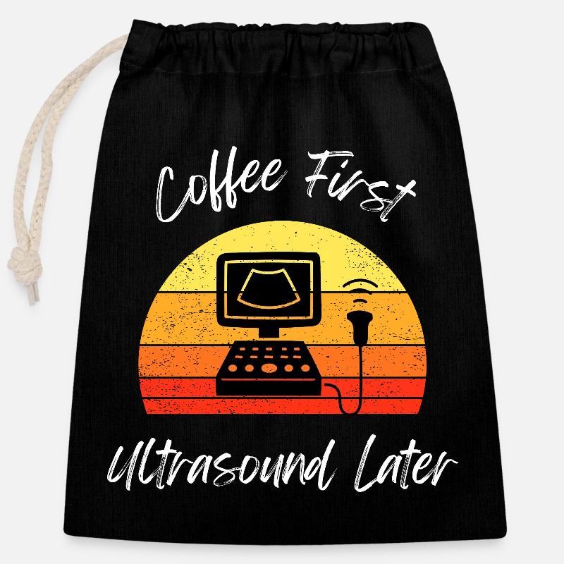 Café Première échographie plus tard Conception de t-shirt - Sac cadeau en coton avec cordon (25 x 30 cm) - noir