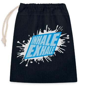 inhale exhale yoga Zitat - Verschließbarer Geschenkbeutel aus Baumwolle (25x30cm) - Navy - Vorne
