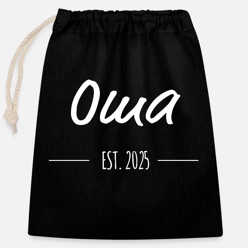 Oma Est. 2025 – Stolze Oma seit 2025 - Verschließbarer Geschenkbeutel aus Baumwolle (25x30cm) - Schwarz