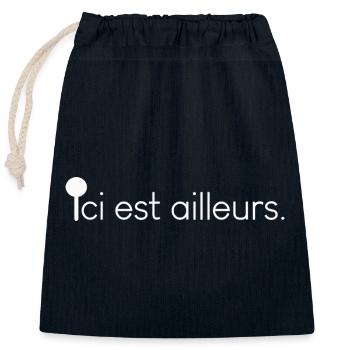 Ici est ailleurs – Citation poétique à imprimer - Sac cadeau en coton avec cordon (25 x 30 cm) - bleu marine - Devant