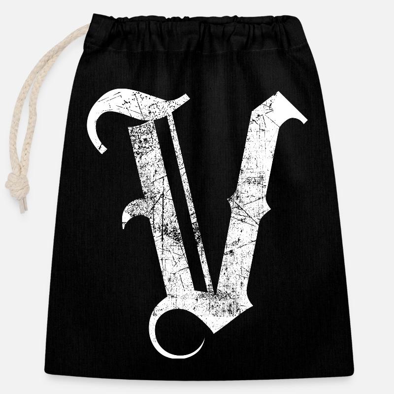 Tshirt alphabet initial V - Closable cotton gift bag (25x30cm) - black