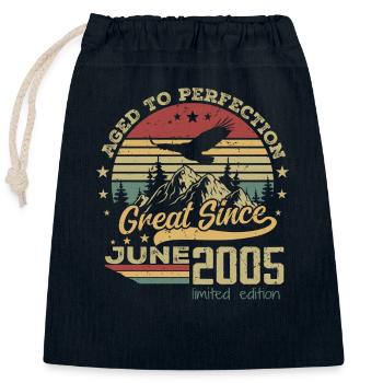 19 years old Aged to Perfection born in June 2005 - Closable cotton gift bag (25x30cm) - navy - Front