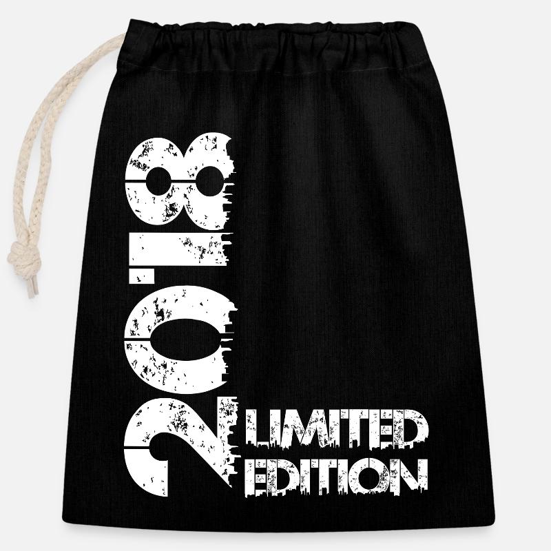 Édition limitée 2018 - Sac cadeau en coton avec cordon (25 x 30 cm) - noir