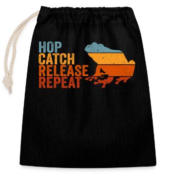 Hop Catch Release Repeat Frog Humor - Closable cotton gift bag (25x30cm) - black - Front
