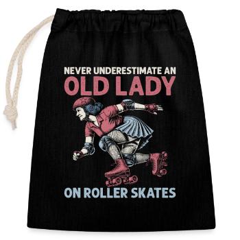 Never Underestimate An Old Lady Skating Roller Der - Verschließbarer Geschenkbeutel aus Baumwolle (25x30cm) - Schwarz - Vorne