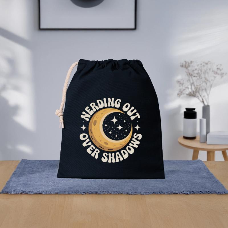 Shadow Nerd | Solar eclipse Closable cotton gift bag (25x30cm)