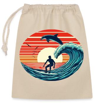 Surfer mit Delfin im Sonnenuntergang - Verschließbarer Geschenkbeutel aus Baumwolle (25x30cm) - Natur - Vorne