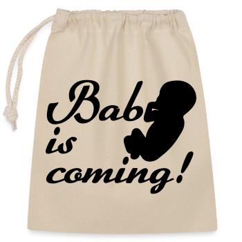 Baby is coming Geburt, Schwangerschaft, Geschenk - Verschließbarer Geschenkbeutel aus Baumwolle (25x30cm) - Natur - Vorne