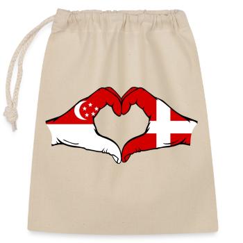 Singapur Dänemark Flagge Hände Herzform - Verschließbarer Geschenkbeutel aus Baumwolle (25x30cm) - Natur - Vorne