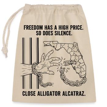 Alligator Alcatraz - Closable cotton gift bag (25x30cm) - nature - Front