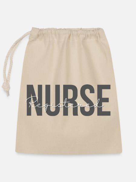 Examinierte Krankenschwester – Pflegegeschenk - Verschließbarer Geschenkbeutel aus Baumwolle (25x30cm) - Natur