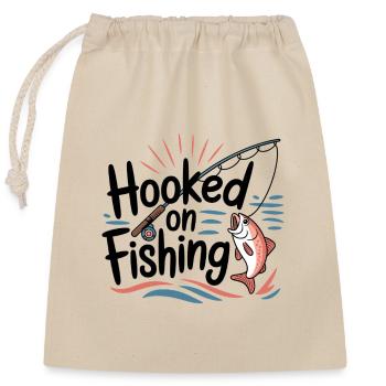 Hooked on Fishing – Lustiges Angel-Motiv - Verschließbarer Geschenkbeutel aus Baumwolle (25x30cm) - Natur - Vorne