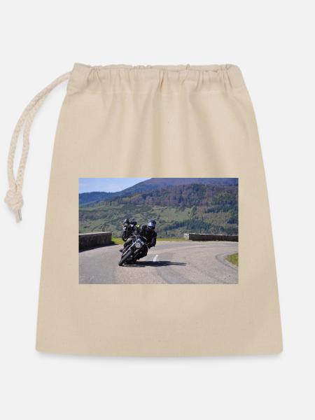 Motorrad liegt im Wind - Verschließbarer Geschenkbeutel aus Baumwolle (25x30cm) - Natur