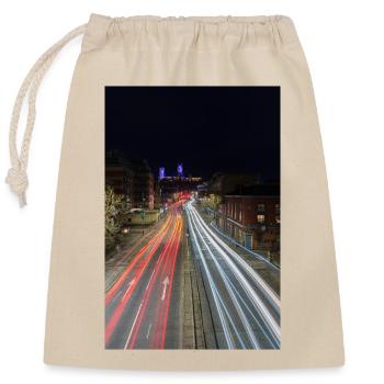 Light Trails leading up to Lincoln cathedral - Closable cotton gift bag (25x30cm) - nature - Front