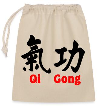 QI Gong mit Text horizontal mit Text rot - Verschließbarer Geschenkbeutel aus Baumwolle (25x30cm) - Natur - Vorne