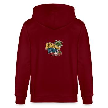 Benidorm Vibes 2025 - Stanley/Stella Unisex Bio-Kapuzenjacke CULTIVATOR  - Burgunderrot - Hinten - Anna (173cm)