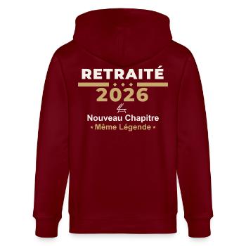 Retraité 2026 – Humour Retraite - Veste à capuche bio CULTIVATOR Stanley/Stella Unisexe - bordeaux - Dos - Anna (173cm)