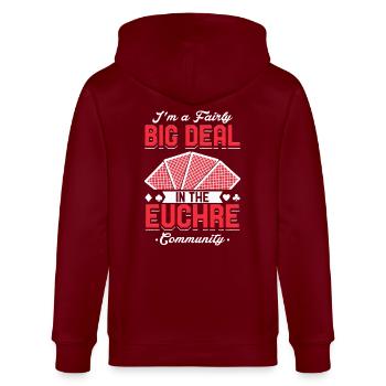 Euchre-Community - Kartenspiel Euchre Design - Stanley/Stella Unisex Bio-Kapuzenjacke CULTIVATOR  - Burgunderrot - Hinten - Anna (173cm)