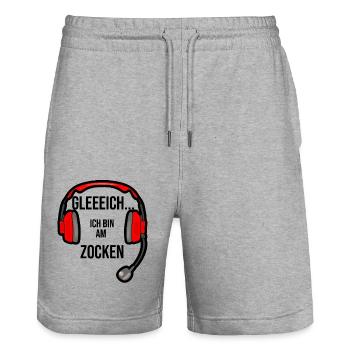 Gleich ich bin am zocken - Stanley/Stella Unisex Bio Joggingshorts Trainer  - Grau meliert - Vorne - Nik (191cm) & Marisol (170cm)