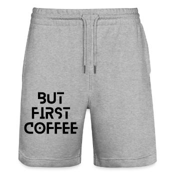 But First Coffee - Stanley/Stella Unisex Bio Joggingshorts Trainer  - Grau meliert - Vorne - Nik (191cm) & Marisol (170cm)