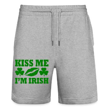 kiss me im irish - Short de jogging bio TRAINER Stanley/Stella unisexe - gris chiné - Devant - Nik (191cm) & Marisol (170cm)