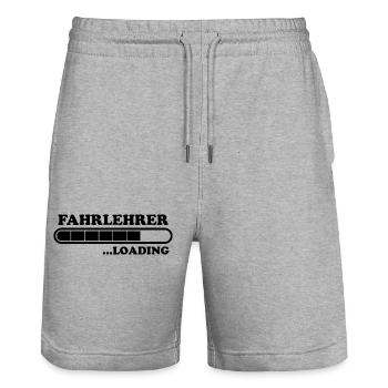 Fahrlehrer Spruch Lustige Fahrschullehrer Geschenk - Stanley/Stella Unisex Bio Joggingshorts Trainer  - Grau meliert - Vorne - Nik (191cm) & Marisol (170cm)