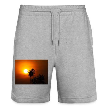Die Hand der Natur auf der Sonne - Stanley/Stella Unisex Bio Joggingshorts Trainer  - Grau meliert - Vorne - Nik (191cm) & Marisol (170cm)