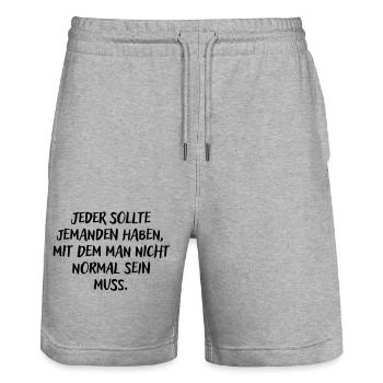 Jemanden haben mit dem man nicht normal sein muss - Stanley/Stella Unisex Bio Joggingshorts Trainer  - Grau meliert - Vorne - Nik (191cm) & Marisol (170cm)