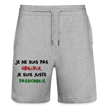 Suis pas obsédée juste passionnée Humour Femme - Short de jogging bio TRAINER Stanley/Stella unisexe - gris chiné - Devant - Nik (191cm) & Marisol (170cm)